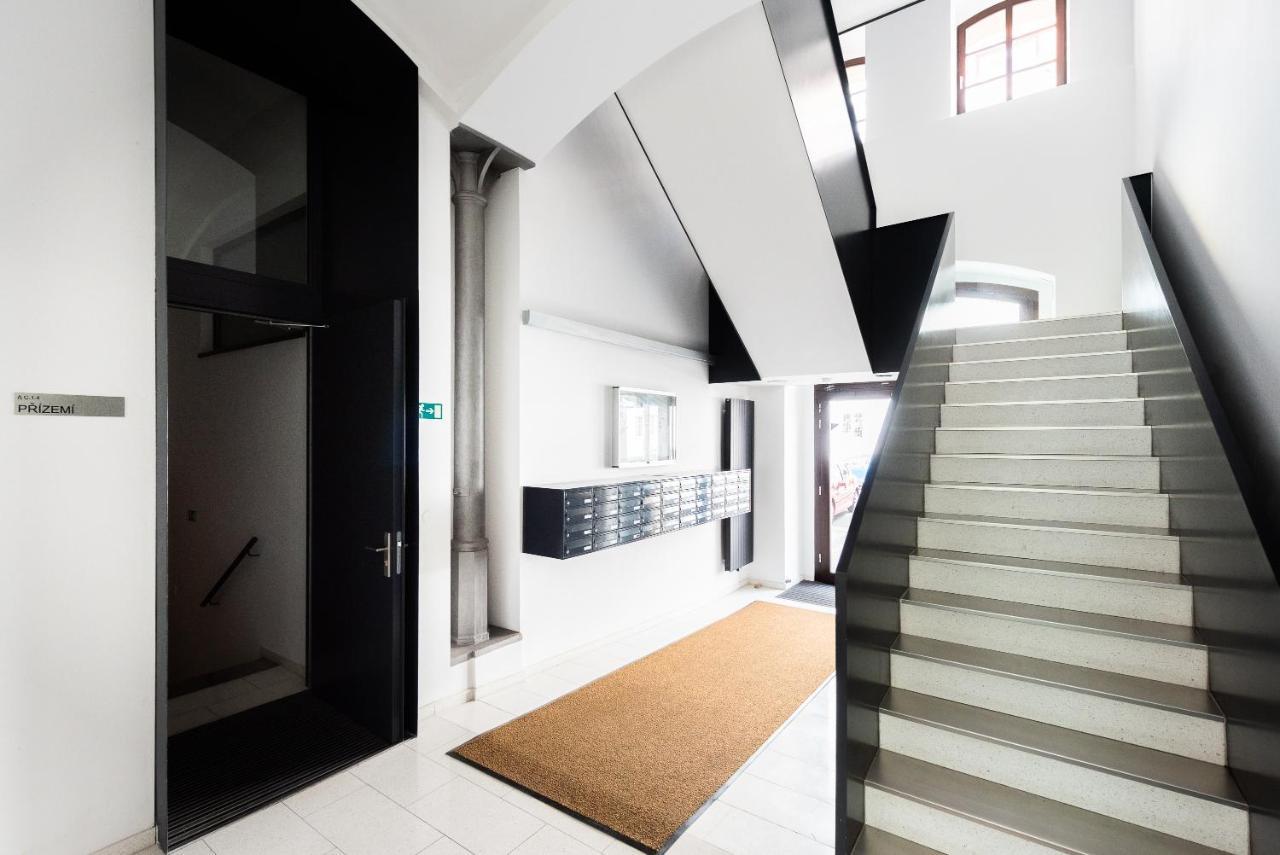 Apartment With Balcony And Parking Near The Prague Museum 외부 사진